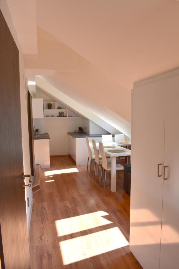New Central Rooftop With Private Wellness, Sauna & Whirlpool Bath Praga Zewnętrze zdjęcie