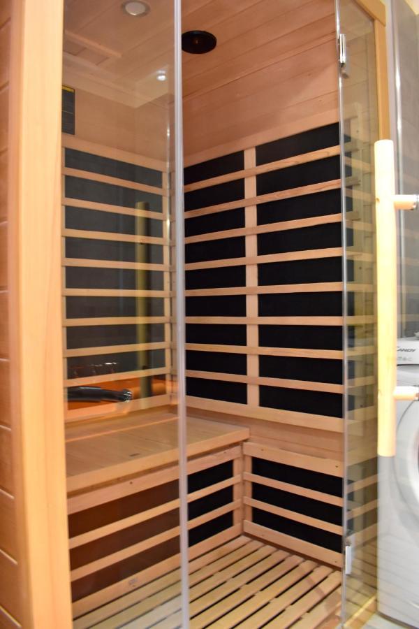 New Central Rooftop With Private Wellness, Sauna & Whirlpool Bath Praga Zewnętrze zdjęcie