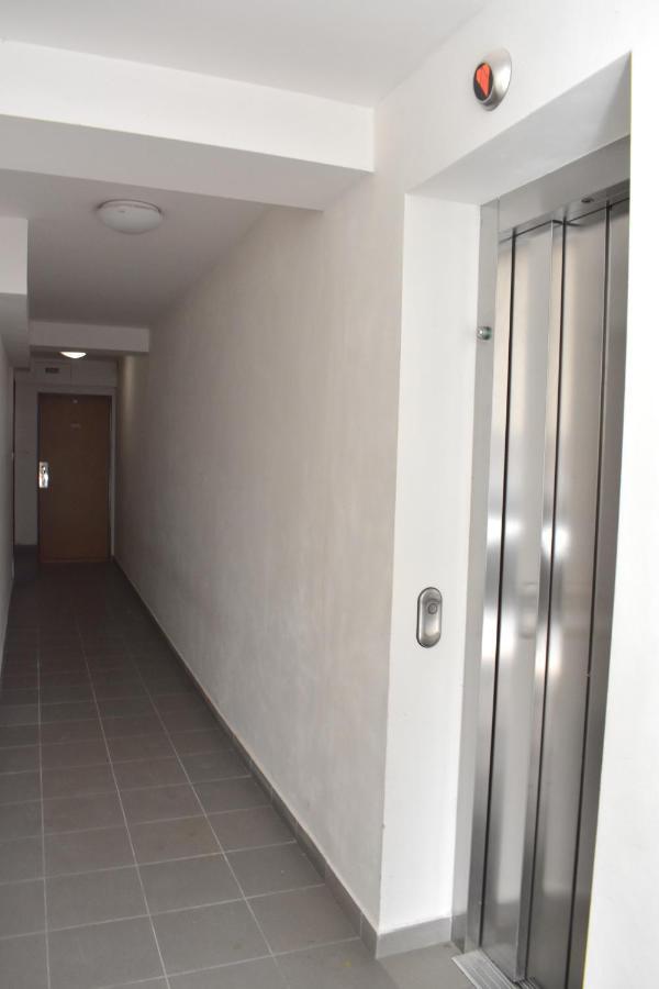 New Central Rooftop With Private Wellness, Sauna & Whirlpool Bath Praga Zewnętrze zdjęcie